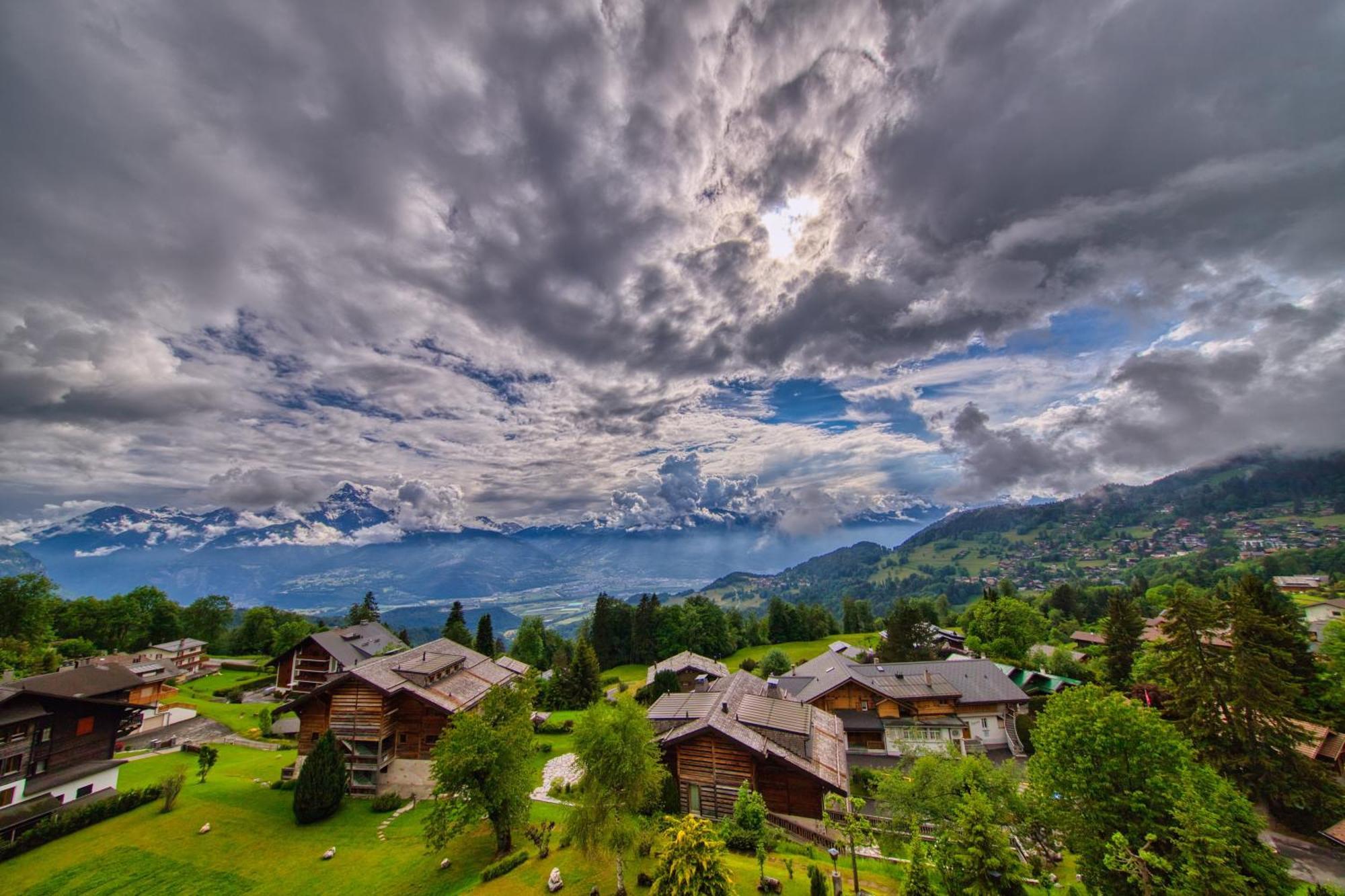 Viu Hotel Villars Luaran gambar